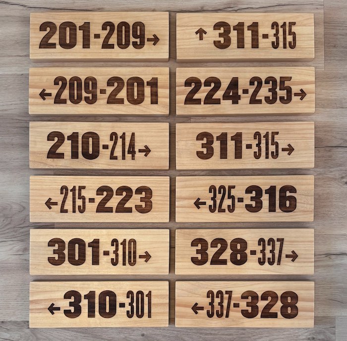 carteles-de-madera-para-hotel-sostenible