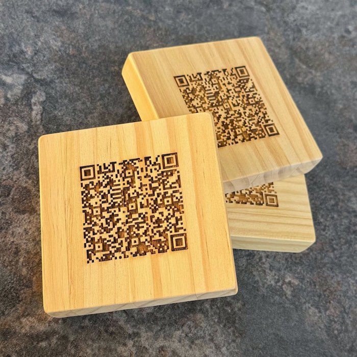 menu-qr-grabado-laser-en-madera