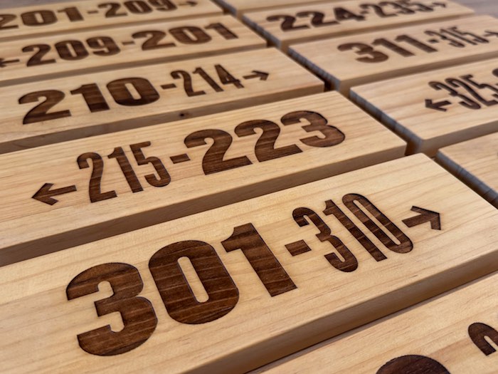 señaletica-grabado-laser-en-madera